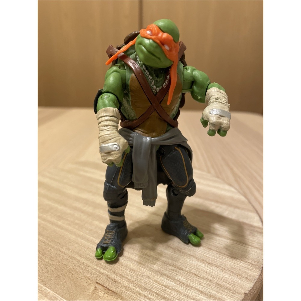 2014 Teenage Mutant Ninja Turtles (TMNT) Michaelangelo Playmates Action Figure